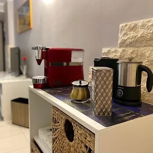 https://iris-apartment-bari.barihotels.org